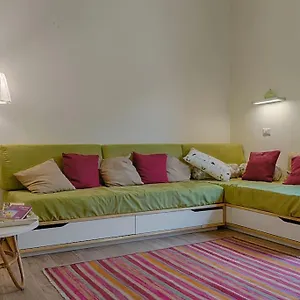 https://casa-ariberto.italymilanhotels.net